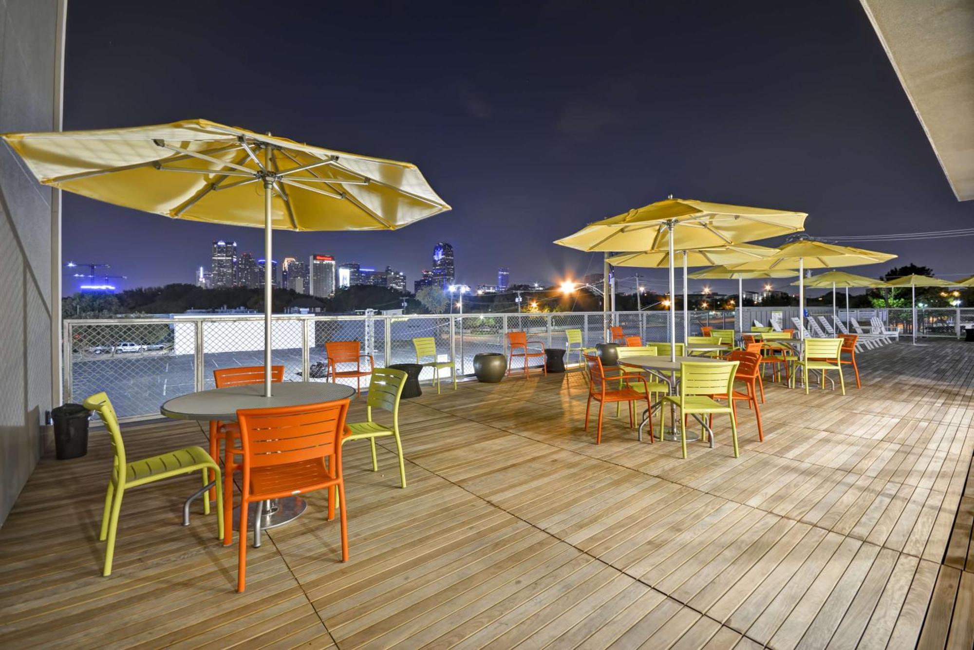 Home2 Suites By Hilton Dallas Downtown At Baylor Scott & White Екстер'єр фото